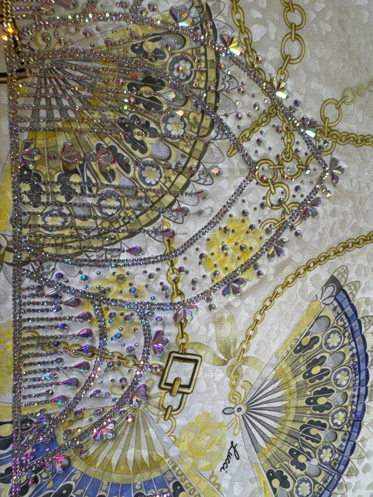 Three-Line Crystal Mukhawar — Pure Lucci Silk