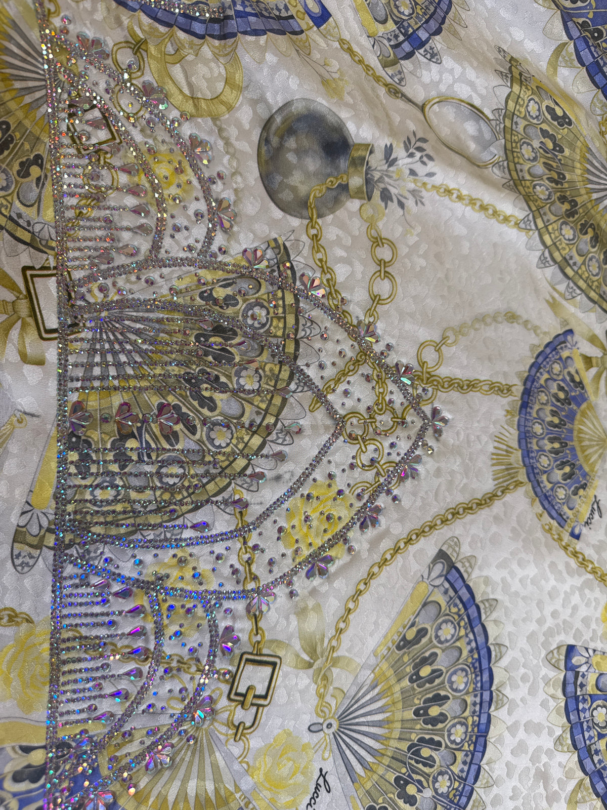Three-Line Crystal Mukhawar — Pure Lucci Silk